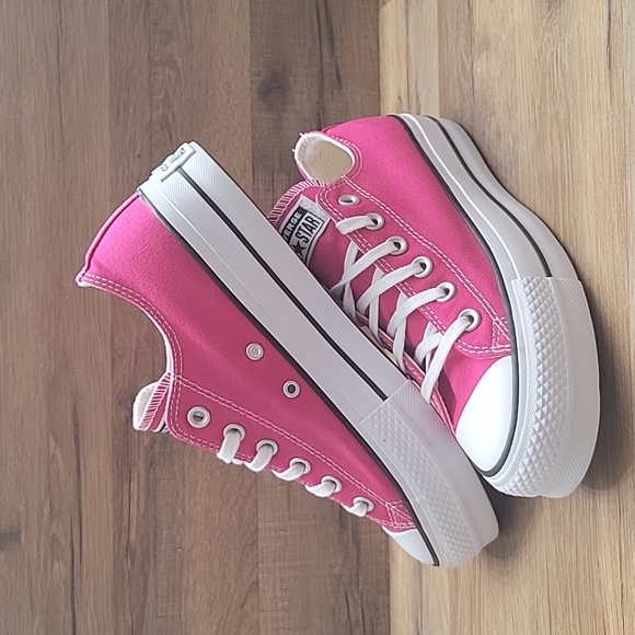 Converse shoes platform Brand new in the box. - Picture 2 of 12